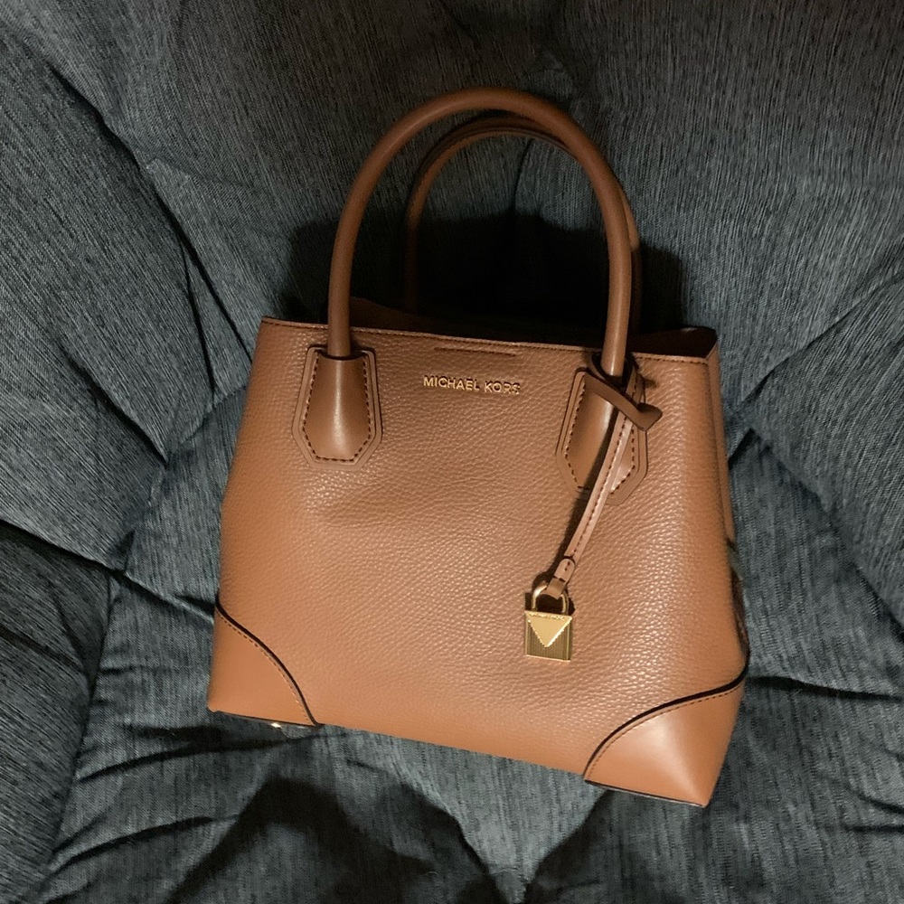 Michael kors small Mercer gallery